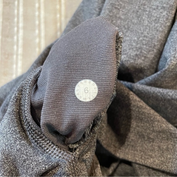 Lululemon Wunder Under High Rise Crop Luxtreme 22” Leggings in Black Grey 6 - Picture 11 of 14